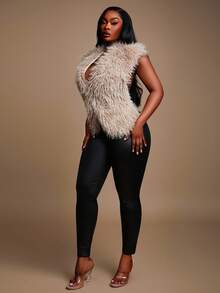 Radiana 大码女装秋冬优雅华丽性感基础款无袖背心，修身显瘦，仿皮草蓬松外套，时尚百搭，适合夜店、休闲、外出等各种场合，凸显身材，修饰身形，适合嘻哈、休闲、街头风、西部风、音乐节、复古、极简主义、演唱会、嘉年华派对、度假村、郊游、假期、假日、约会之夜、聚会、生日、单身派对、休息、锐舞派对、简约、时尚、俱乐部、可爱、休闲、购物、街头服饰、外出、Y2K、Y3K等风格，易于搭配皮草 - 卡其色 - 查看 5