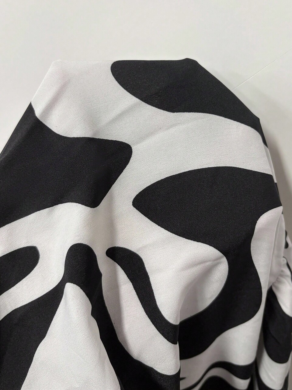 Plus Size Casual Minimalist Lantern Sleeve Asymmetrical Pattern Print Mid-Length Waist Cinched Dress Women Long Sleeve Dress Autumn/Winter,2025 New