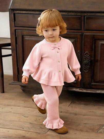 SHEIN Vintaside Kids Stickad tröja och utsvängda byxor för babyflickor, 2-delat set, rosa enfärgad, mångsidig moderiktig outfit, lämplig för höst-/vintersäsongen, lämplig för vardagsbruk, utflykter och skola