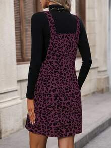 EMERY ROSE Gaun Kasual Wanita Motif Leopard Musim Gugur dengan Resleting, Kerah, dan Saku, Dilengkapi Tali Bahu. - Burgundy - View 2