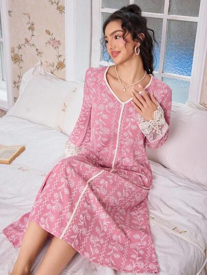  CottageSlumber 浪漫复古花卉刺绣拼布宽袖碎花 V 领长袖女式睡袍长裙，秋季