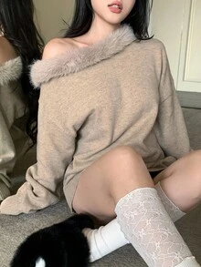 DAZY 女士宽松休闲纯色简约毛绒领毛绒拼接斜肩长袖毛衣，秋冬 - 杏色 - 查看 5