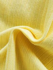 SHEIN Vintaside Kids 2-Piece Baby Girl Set Casual Cute Versatile Solid Color Short-Sleeved Top And Floral Embroidered Denim Overalls Set, Suitable For Spring And Summer Daily Wear Fall Winter - Yellow - View 4