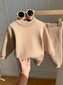 SHEIN 男婴针织加厚毛衣套装，保暖内衬卫衣和裤子套装，舒适休闲日常穿着，适合室内、室外、运动、聚会、秋冬季节度假穿着。幼儿针织两件套，秋冬季幼儿服装，婴儿针织套装，两件套针织套装，婴儿高领毛衣，秋季