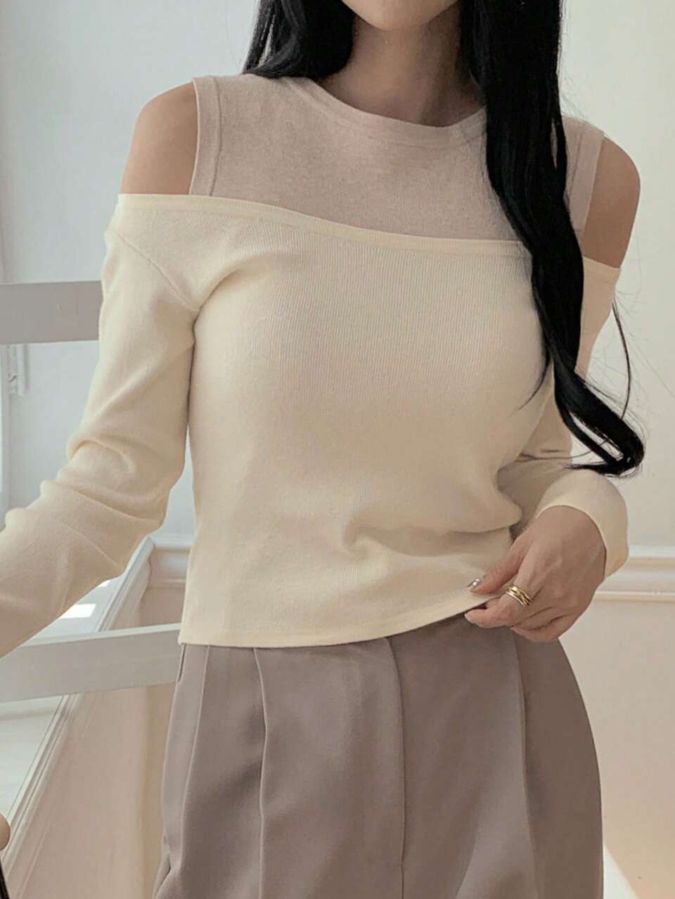 Stylish Off Shoulder Fitted Sweater For Women, Autumn/Winter