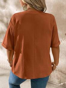EMERY ROSE Plus Size Casual Notched Collar Wood Button Decor Short Sleeve Shirt - Rust Brown - View 2