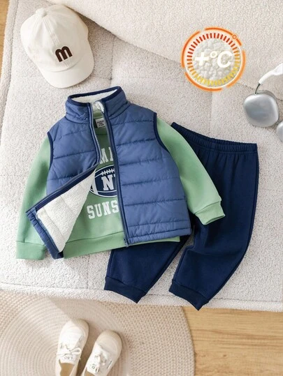 SHEIN 3件套男婴秋冬可爱百搭保暖外套、字母印花卫衣和运动裤套装，男女宝宝冬季服装，适合室内、室外、滑雪、日常穿着、运动、玩耍、派对、节日等各种场合。