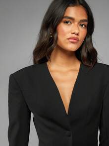 MISSGUIDED Elegant Professional Collarless Cropped Blazer Slim Fit Office Wear Business Casual Work Wear Winter Fall Jacket With Structured Shoulders Double Button Closure - Black - View 4