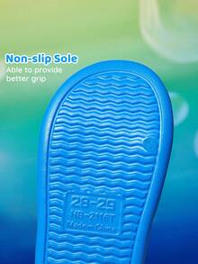 SHEIN X The Smurfs 可爱卡通蓝色男童儿童一脚蹬拖鞋，幼儿和儿童防滑速干淋浴拖鞋，轻便耐用的 EVA 材质，男女通用，适用于室内、浴室、游乐场、游泳池、海滩室内外 - 藍色 - 查看 4