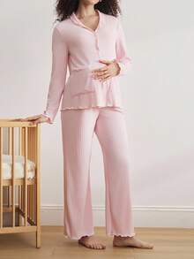 两件套舒适波浪领长袖上衣和长裤，柔软简约孕妇家居服套装，秋冬装，舒适保暖。