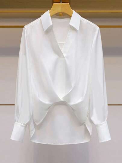 Franclia Women's Casual V-Neck Short Front And Long Back Shirt, Suitable For Commuting Daily Wear, Lapel White Shirt Pleated Commuting Workplace Teacher Young Loose Casual Shirt White Elegant Blouse White Blouse Professional White Blouse White Long Sleeve Blouse White V Neck BlouseWomen's Autumn Clothingautumn Fall Clothes For Women Fall Autumn Clothes Fall Outfits For Women Autumn Outfits For Women Fall Clothes Autumn Women  Fall Women Clothes Autumn Clothing Elegant Fashionable Casual Commuting Business Office Daily Leisure All-Match Temperament Urban Teacher Professional Attire