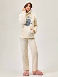 Loomlin Set Bunny Bliss Dream – Pijamale ultra moi și pufoase în culoarea cremului de vanilie, drăgălășenie de culcare și moliciune divină, material Sherpa ultra pufos, croială lejeră și talie elastică pentru confort pe tot parcursul nopții, hanorac supradimensionat cu buzunar frontal tip marsupiu