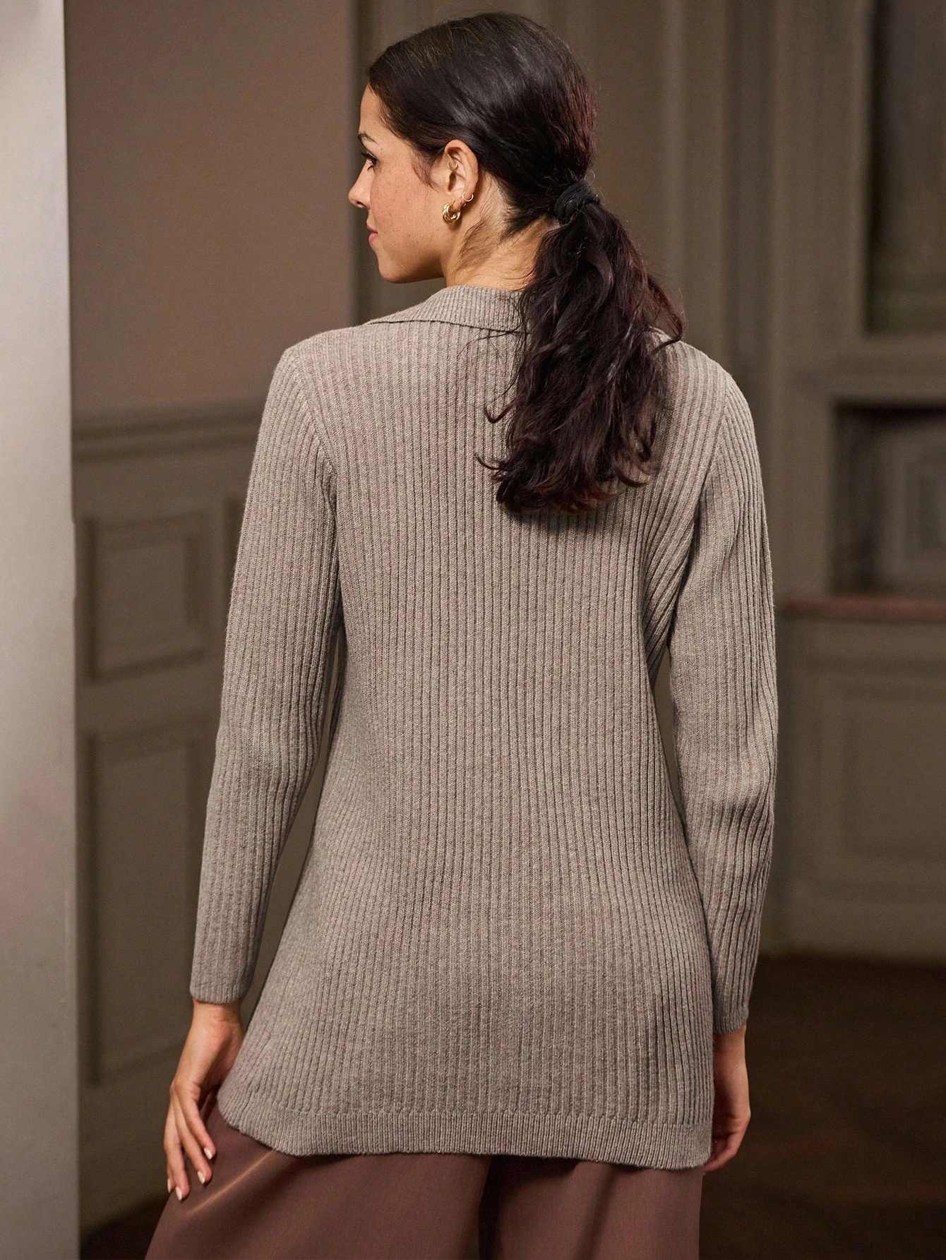 Cardigan Rib Knit Decote V Oversized Confortável com Botões na Frente