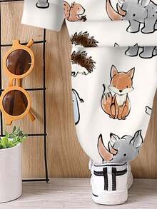 SHEIN 2 件男婴动物印花连帽衫和运动裤套装 - 柔软舒适的秋冬休闲家居服，配套运动服 - 彩色 - 查看 4