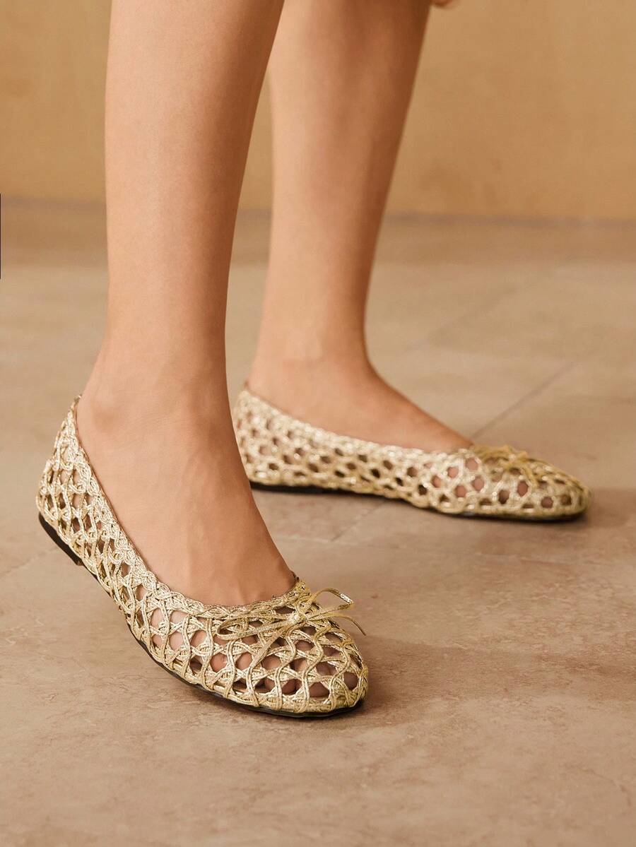 MOTF PREMIUM 女士编织蝴蝶结镂空金色平底鞋 - 金色 - 查看 2