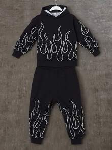SHEIN 2件套青少年男童休闲舒适百搭火焰印花连帽衫和运动裤套装 - 黑色 - 查看 2
