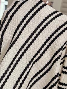 SHEIN 孕妇条纹圆领长袖侧开衩休闲哺乳连衣裙 - 杏色 - 查看 6