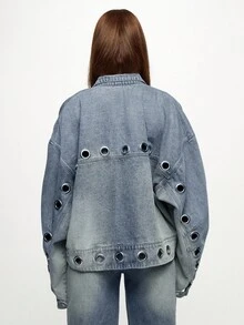 SUMWON WOMEN 大版型牛仔外套，飾有孔眼細節，做舊復古水洗，經典龐克風格，冬季疊穿單品，現代街頭風復古設計 - 彩色 - 查看 2