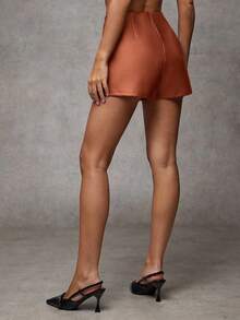 SHEIN BAE 女士复古勃艮第性感皮革 PU 迷你短裤，适合派对、万圣节、圣诞节、感恩节、性感美人鱼办公室穿着 - 鏽棕色 - 查看 5