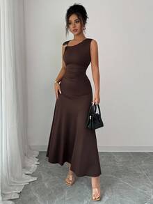 SHEIN PETITE Váy thiết kế xếp nếp cổ bất đối xứng không tay trang trí kim loại eo mới, đa năng cho hàng ngày, kỳ nghỉ, thường ngày, trẻ trung & thanh lịch, mùa xuân/hè - màu nâu - Xem 4