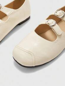 CUCCOO BIZCHIC New Lacquered Square Toe Flat Shoes For Office Commute, Spring/Autumn - Beige - View 6