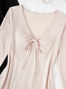 Snug Zone 2 件套 V 领系腰荷叶边修身连衣裙家居服套装，适合女士秋季服装 - 彩色 - 查看 4