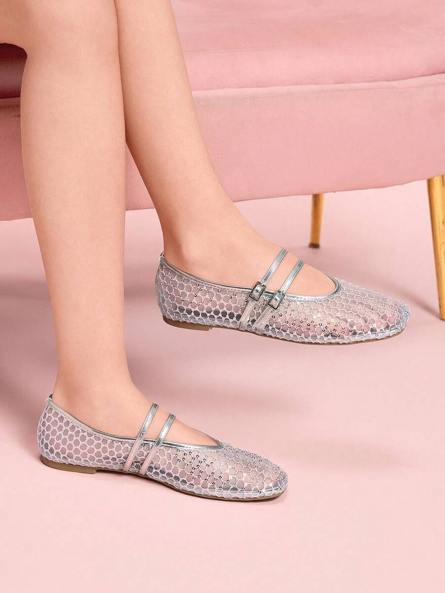 CUCCOO DOLLMOD 女士银色金属网眼拼色 PU 玛丽珍平底鞋,时尚优雅,适合万圣节、圣诞节 - 銀色 - 查看 1