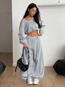 Coolane 女士冬季/秋季街头服饰返校休闲日常装温暖/寒冷天气/保暖舒适深 V 领长袖短款运动衫和阔腿弧形下摆裤套装两件套服装 - 灰色 - 查看 3