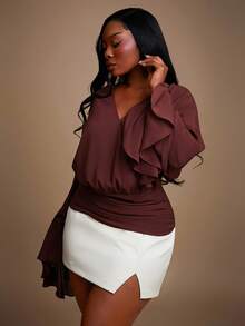 Radiana Blusa de manga farol de corte holgado y escote en V profundo para mujer de talla grande, adecuada para banquetes, fiestas, cenas, bailes, eventos urbanos, oficina sexy, cruceros, estilo vintage, festivales, conciertos, carnavales, salidas, con capas ricas, vacaciones, citas, reuniones, cumpleaños, despedidas de soltera, cócteles, eventos formales, modesta, elegante, discotecas, linda, casual, salir, coqueta, que resalta tu figura, silueta favorecedora - Marrón - Ver 1