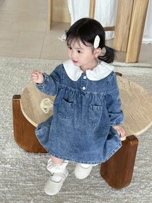 SHEIN 女婴白色彼得潘领蓝色牛仔宽松连衣裙 - 深色水洗藍 - 查看 2