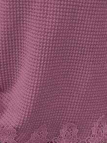 EMERY ROSE Plus Size V-Neck Lace Mesh Splice Waffle Knit Fabric Hem Lace Trim Wooden Button Decor Casual Vacation Home T-Shirt Plus Size Lace Top Plus Size Ribbed Knit Top Lace Trim Top Purple Lace Top Plus Size Tops - Dusty Pink - View 7