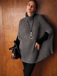 MOTF PREMIUM 纯色高领插肩蝙蝠袖斗篷毛衣 - 深灰色 - 查看 7