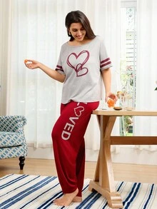 Conjunto de pijama de talla grande con top de manga corta con estampado de carta de amor a rayas de color contrastante y pantalones - Gris Claro - Ver 6