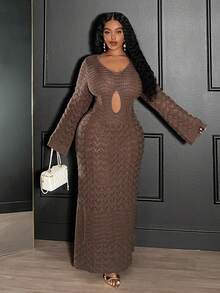 Slaydiva فستان ماكسي محبوك أنيق وأنيق ذو أكمام طويلة وياقة عميقة على شكل V وشق جانبي للنساء ذوات الحجم الكبير، لون بيج ثابت، مناسب لحفلات المنتجعات الراقية في خريف وشتاء 2025 - كاكي - مشاهدة 8