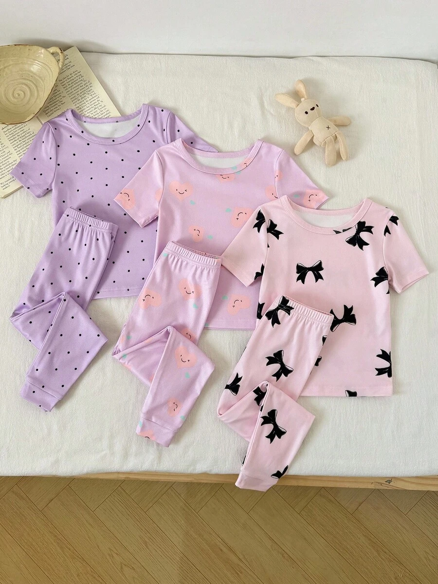Bộ đồ ngủ 6 món cho bé gái, gồm áo ngắn tay và quần dài, đồ ngủ ôm sát và đồ mặc nhà. Bộ đồ ngủ này phù hợp cho bé gái mặc ở nhà, có thể mặc như đồ ngủ hoặc trang phục thường ngày. Thiết kế đơn giản, dễ phối đồ, cho bé gái vẻ ngoài thời trang và năng động khi ở nhà. Chất liệu vải dệt kim co giãn và thoáng khí, có thể giặt bằng máy, vừa vặn thoải mái và dễ dàng vệ sinh (2 bộ được bán riêng) - Nhiều màu - Xem 1