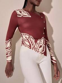 CAJUNI بلوزة نسائية طويلة الأكمام غير متماثلة مطوية الجانب مطبوعة بطبعة أوراق النباتات الاستوائية البوهيمية