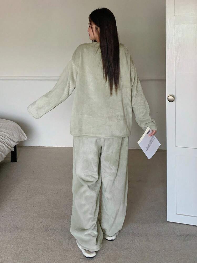 Dazy Plus Plus Size Sage Green Fluffy Pajama Set,Cartoon Pattern Embroidered Loose Fit Thickened Long Sleeve Top & Pants Thermal Lined Autumn Night Wear Outfit