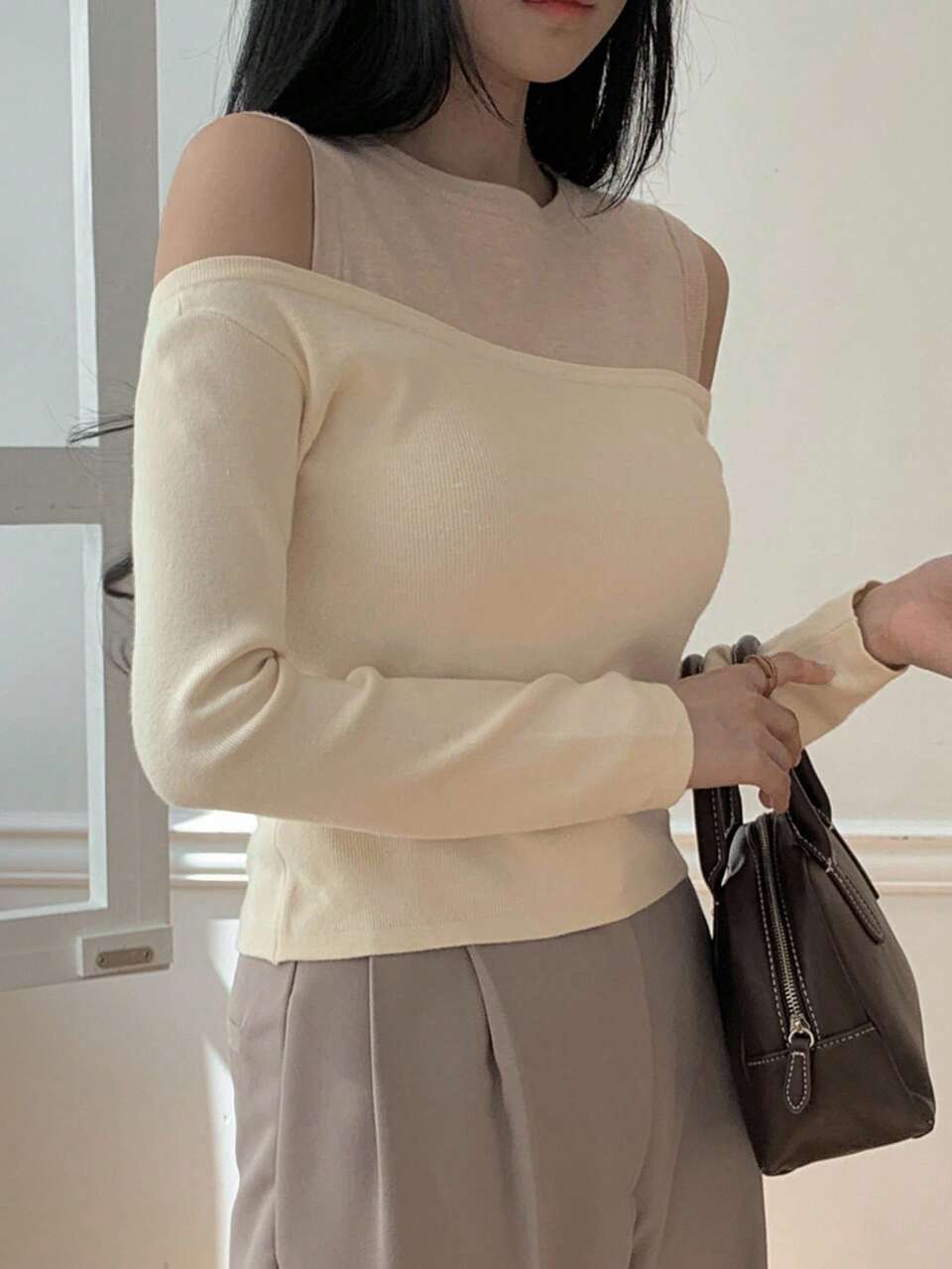 Stylish Off Shoulder Fitted Sweater For Women, Autumn/Winter