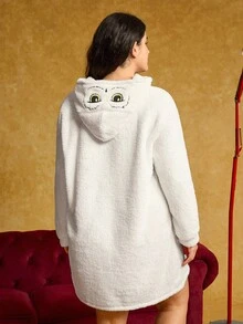 HARRY POTTER X SHEIN 大码女式休闲可爱卡通猫头鹰字母刺绣泰迪绒连帽睡衣连衣裙，秋冬可爱睡衣，蓬松舒适保暖连帽绒连衣裙，舒适，哞哞睡裙 - 米色 - 查看 2