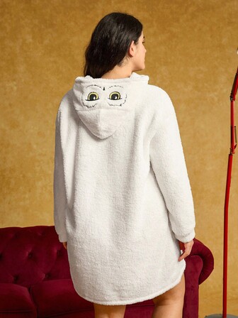 HARRY POTTER X SHEIN 大码女式休闲可爱卡通猫头鹰字母刺绣泰迪绒连帽睡衣连衣裙，秋冬可爱睡衣，蓬松舒适保暖连帽绒连衣裙，舒适，哞哞睡裙