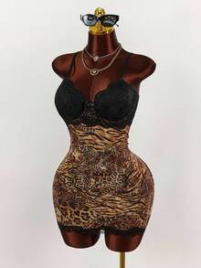 Amplova 大码女式蕾丝杯细节热带花卉网眼紧身迷你连衣裙 - 彩色 - 查看 3