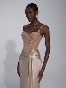 Elitara 优雅、奢华、时尚、浪漫、杏色、串珠拼布、弹力缎面、鱼尾下摆、拖尾，适合度假、婚礼、单身派对、正式舞会、晚宴礼服 - 卡其色 - 查看 2