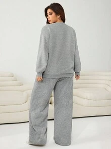 Solflare Plus Size Casual Versatile Knight Print Sweatshirt And Sweatpants 2 Pieces Set, Autumn/Winter,Fall Clothes For Women Lounge Sets Plus Size 2 Pieces Lounge Sets Woman Lounge Wear Comfy Set