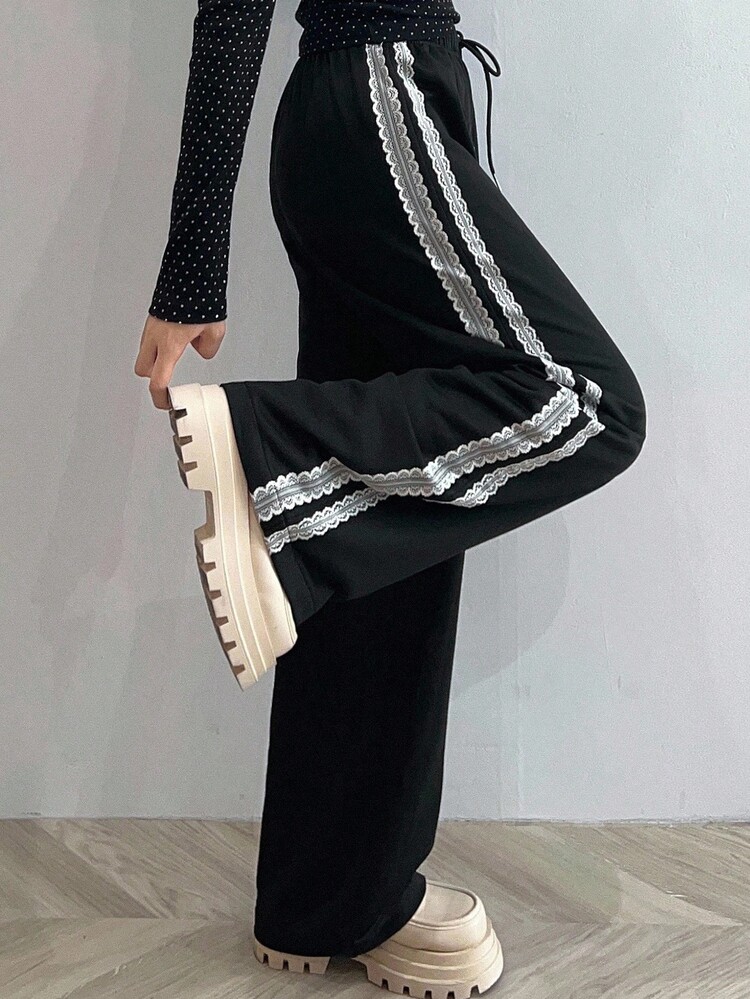 FRIFUL 레이스 트림과 콘트라스트 컬러 장식이 있는 여성용 탄성 허리 드로스트링 블랙 팬츠, 스트레이트 레그 캐주얼 팬츠, 가을용 보온 안감