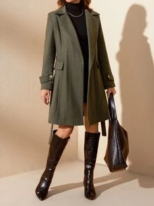 Cappotto elegante da donna con cintura e fibbia dettagliata, colore verde