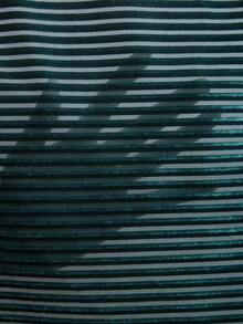 GlowEve Áo thun nữ cổ tròn tay dài thiết kế nút cài màu trơn, dáng rộng thoải mái - Màu be - Xem 7