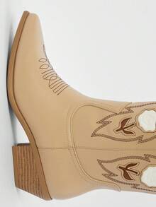 Solezae 女士迷人尖头粗跟花卉刺绣中筒西部牛仔靴 - 米色 - 查看 6