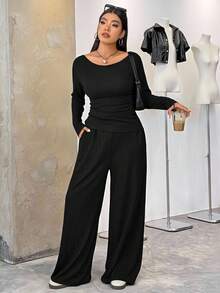 SHEIN EZwear 2pcs/Set Plus Size Women Textured Crew Neck Long Sleeve T-Shirt And Pants Set, Black