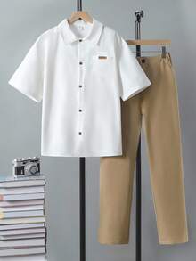 SHEIN 2 件套青少年男孩绅士装 - 白色修身短袖衬衫 + 卡其色长裤，绅士西装套装，商务优雅，学校，生日派对，日常休闲，婚礼，婚礼嘉宾，花童，戒指男孩 - 彩色 - 查看 3