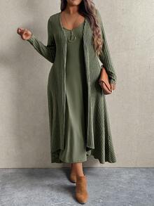 SHEIN Bộ váy maxi cổ chữ V ôm sát thanh lịch dành cho nữ và áo khoác cardigan dệt kim, cỡ lớn, Thu/Đông - màu xanh lá - Xem 1